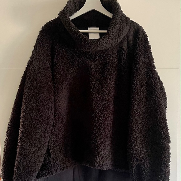 Lululemon 🍋 Warmth Restore Sherpa Pullover - Picture 3 of 9